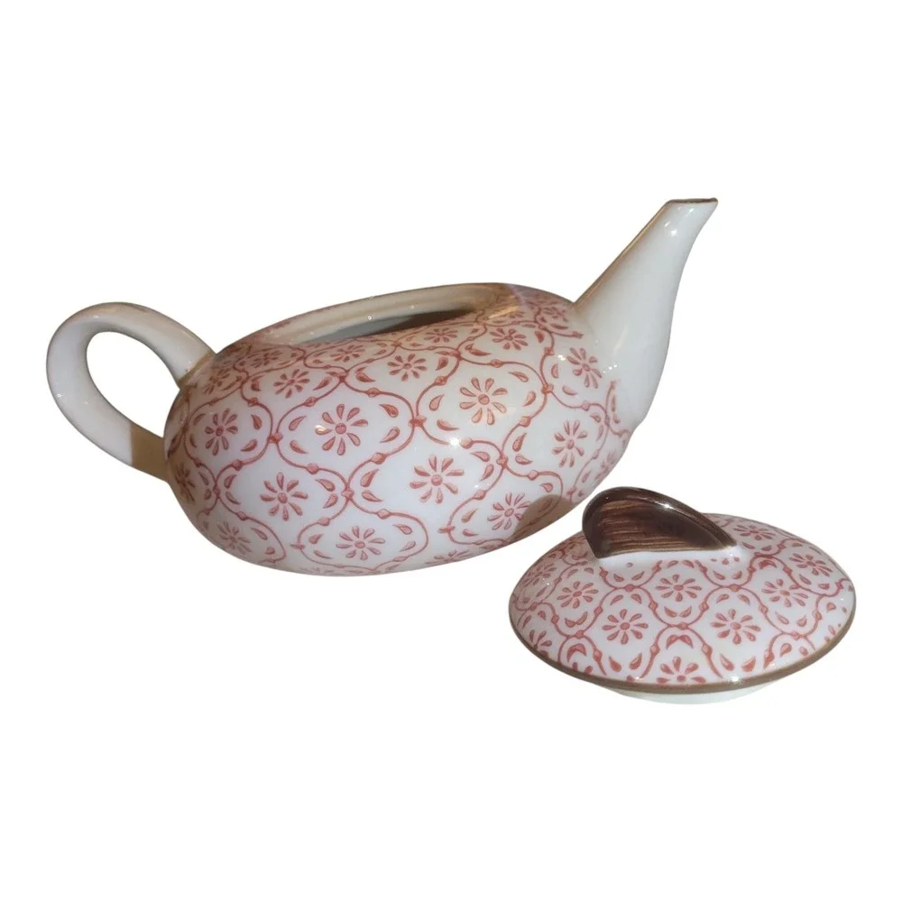 Italian Tea Pot‎ White With Red Floral Pattern